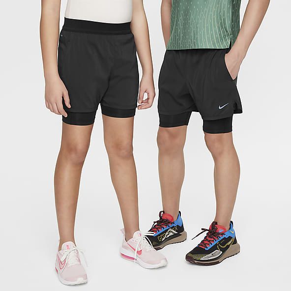 Shorts Noirs pour Garcon. Nike CA
